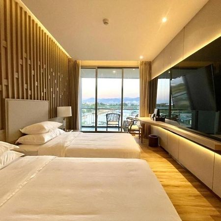 Symphony Of The Sea Hotel Bang Saen Luaran gambar