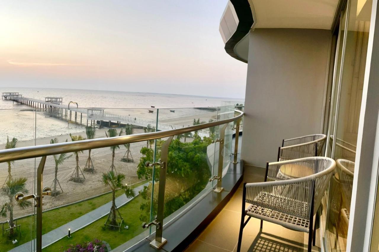 Symphony Of The Sea Hotel Bang Saen Luaran gambar
