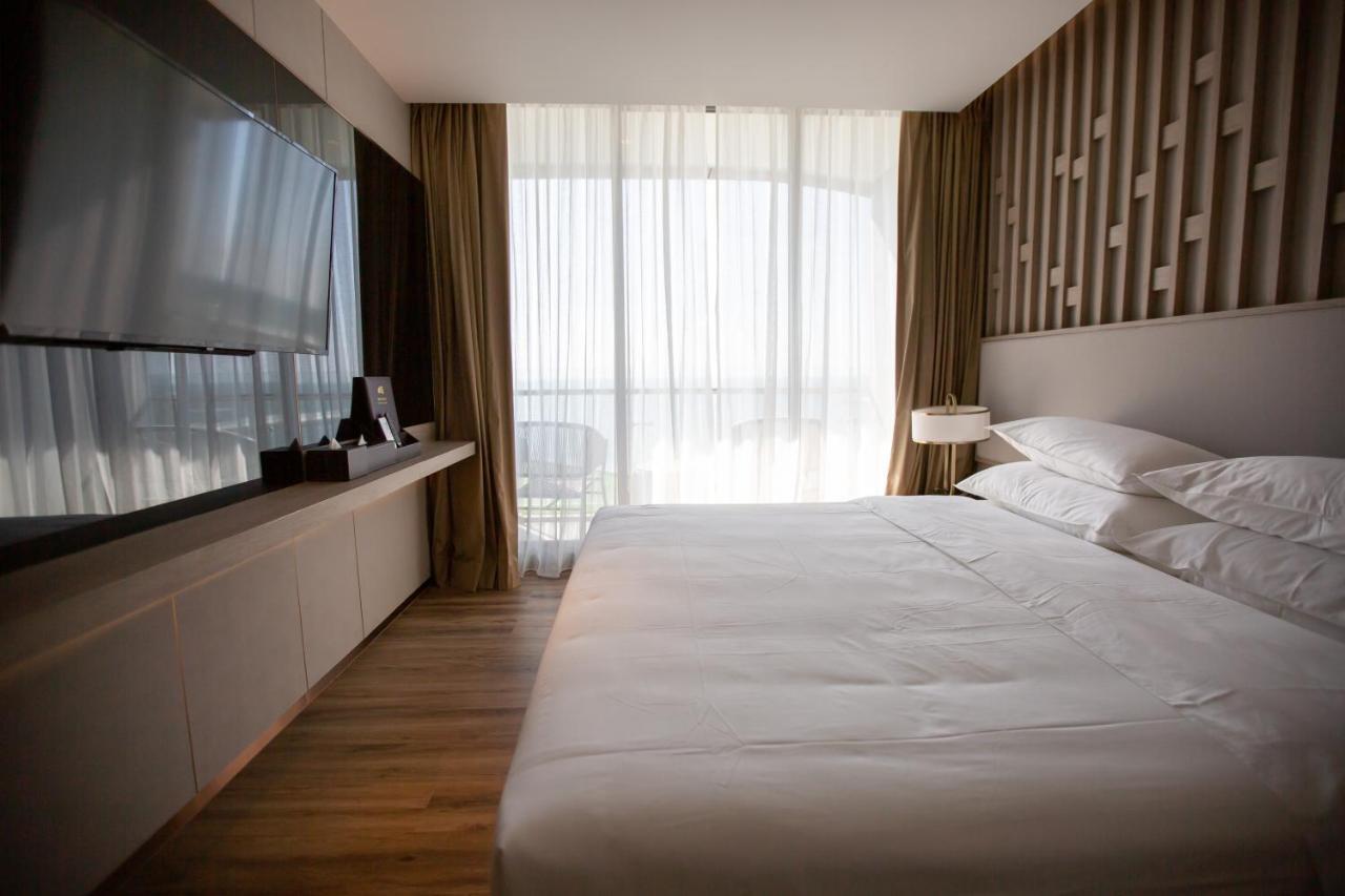 Symphony Of The Sea Hotel Bang Saen Luaran gambar