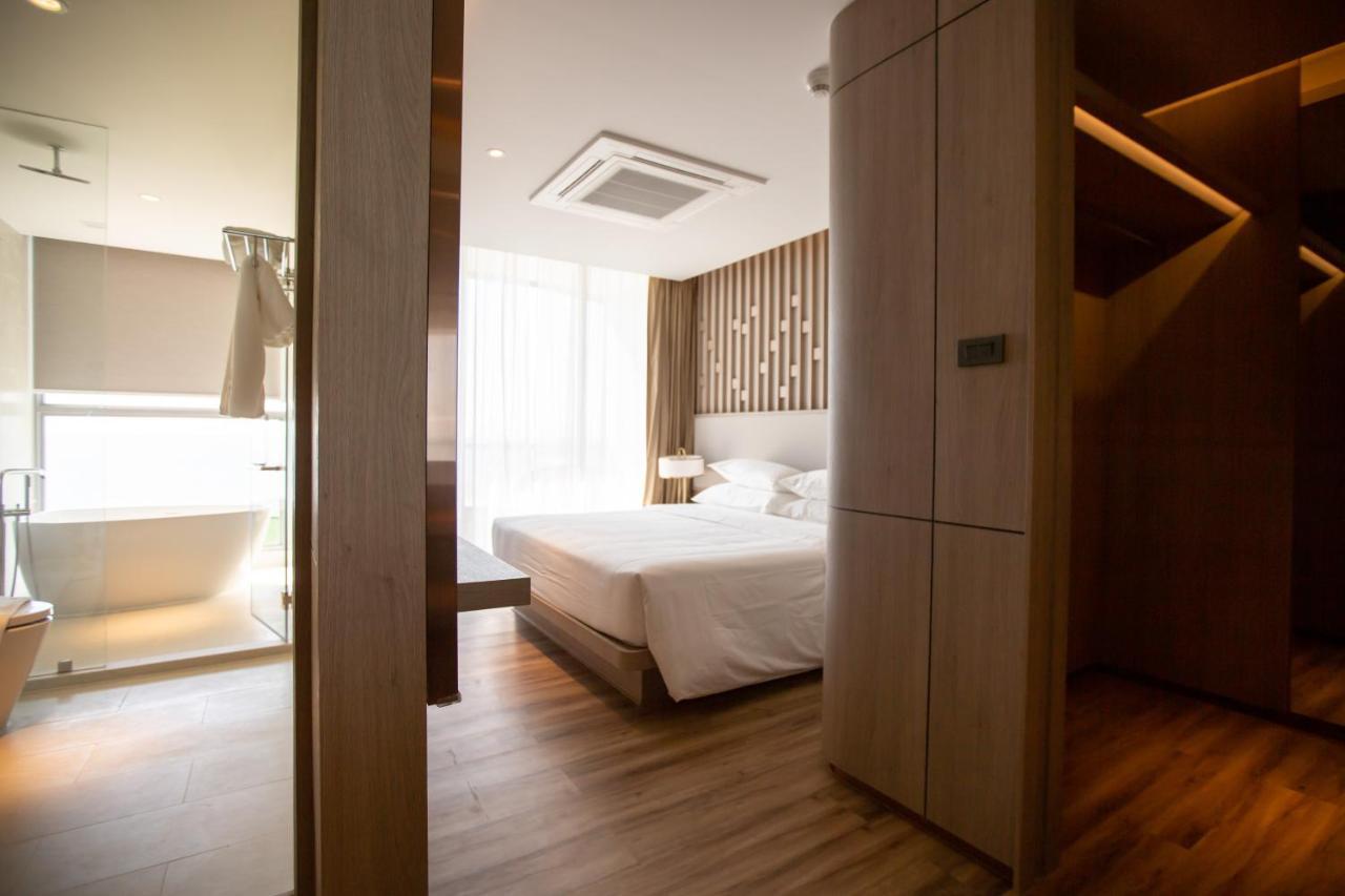 Symphony Of The Sea Hotel Bang Saen Luaran gambar