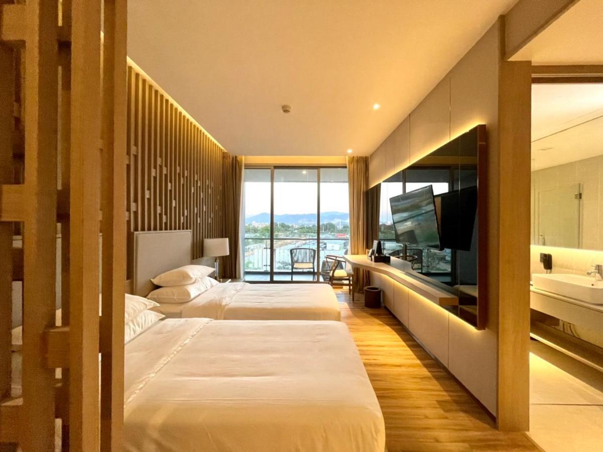 Symphony Of The Sea Hotel Bang Saen Luaran gambar