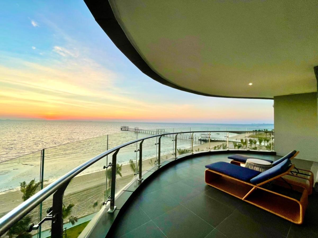 Symphony Of The Sea Hotel Bang Saen Luaran gambar