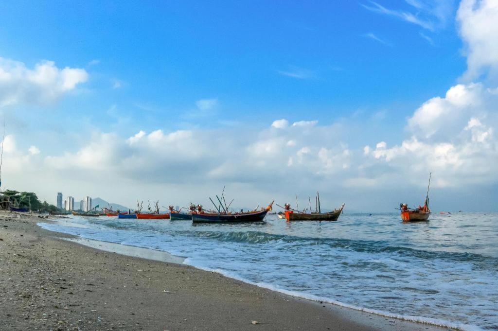Symphony Of The Sea Hotel Bang Saen Luaran gambar