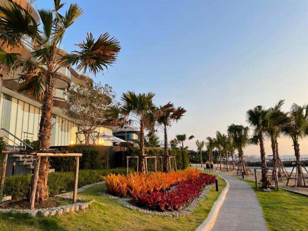 Symphony Of The Sea Hotel Bang Saen Luaran gambar