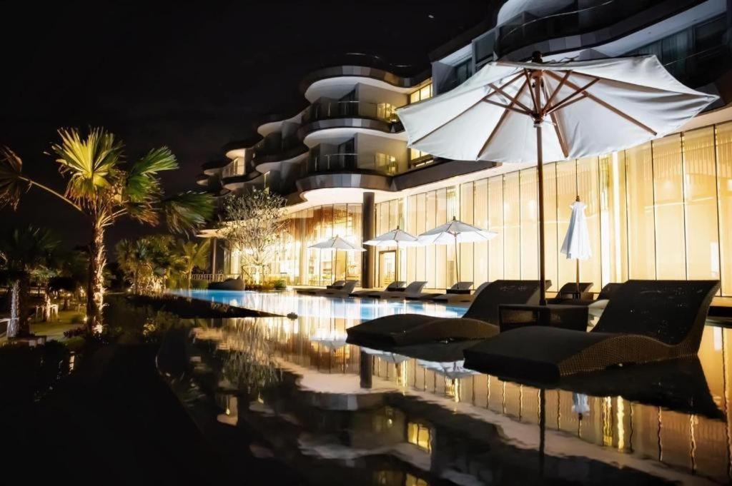 Symphony Of The Sea Hotel Bang Saen Luaran gambar