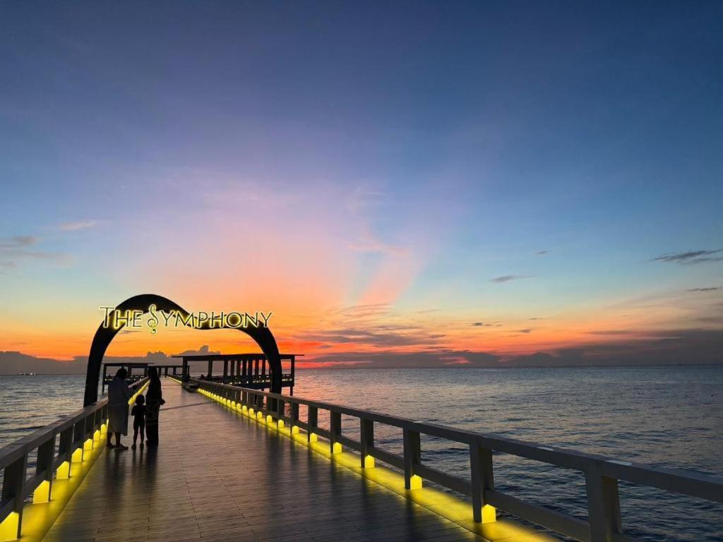 Symphony Of The Sea Hotel Bang Saen Luaran gambar